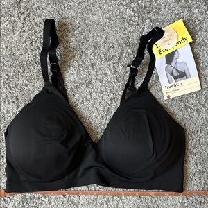 True & Co. Women's Boost Plunge wireless pull on bra NWT